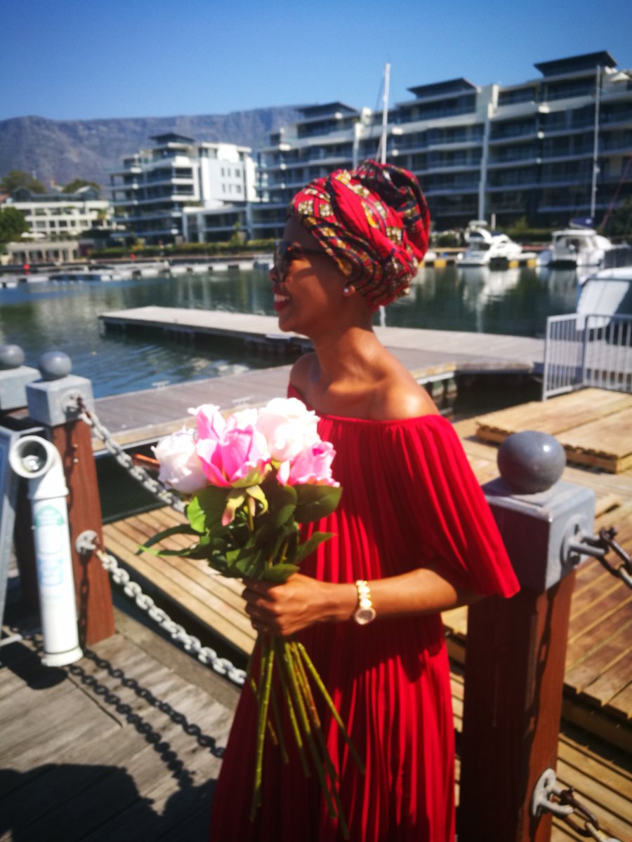 AnnasDumpling's tweet photo. Sunday's are meant to be spent in the sun &amp; what better way to celebrate the return of summer @VistaMarinaCPT you are a special gem. Thanks for spoiling us! #VistaStyle #InCapeTown #sushisubday #cocktails🍹 #delicousfood #exlorecapetown #foodiegasm #meetSouthAfrica #mysouthafrica https://t.co/ajKKcgdWrr