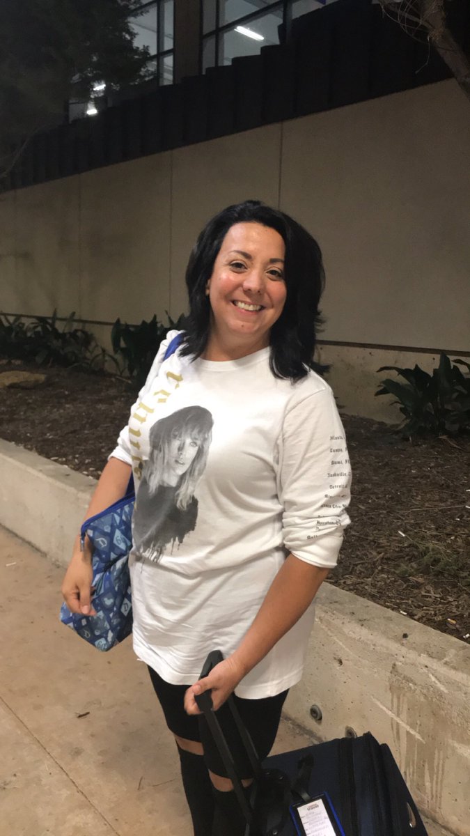 aerietrini's tweet photo. Back to Phoenix 😭 I can’t believe that we made this happen @Kafferdoll! I love you so much. Thank you for everything you do for us. I’ll never forget this. We lived a dream the last 2 nights at REP TOUR! ❤️
#toasttoreptour
Taylor, I love you so much. I’ll always be here for you https://t.co/PzOzxP4x3A