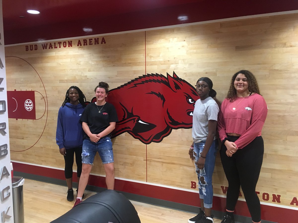 ReeceGinger35's tweet photo. My first &amp; only official visit❤️#family WPS🐗🏀 class of ‘19 coming through 👀✊🏼 https://t.co/qVPSZXkSSI