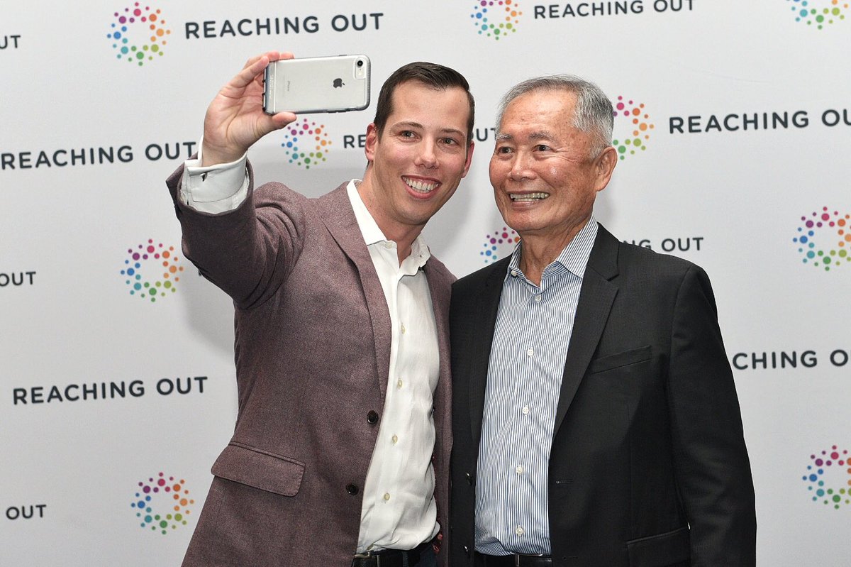 jensaudenaert's tweet image. #ROMBA2018 is a wrap! Couldn’t have had a better keynote to end with — @GeorgeTakei is such an inspiration and role model to our #lgbtq community. Thanks to everyone who made our @ReachingOutMBA 21st conference a success! 🏳️‍🌈
