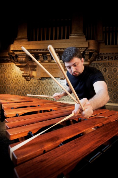 Cutting–edge Artists-in-Residence <a href="/PUBLIQuartet/">PUBLIQuartet</a> team up with "meteoric young talent" <a href="/IanRosenbaum/">Ian David Rosenbaum</a> (Washington Post) for a concert featuring the music of <a href="/AndyAkiho/">Andy Akiho</a>, one of the most "vital" living composers (NYT). Get tix today: bit.ly/2odpufJ