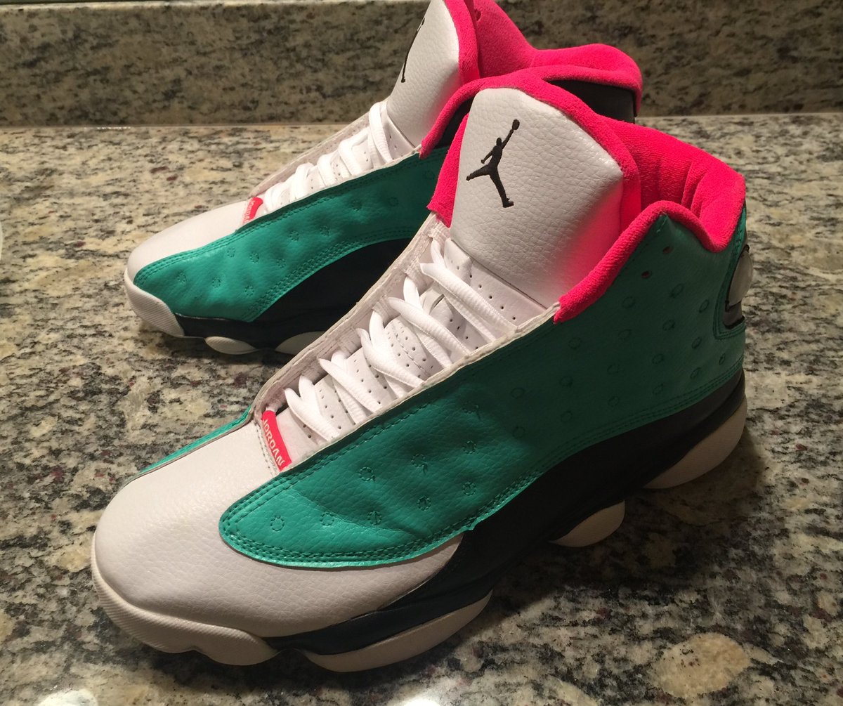 NachoShoe's tweet photo. Jordan 13 restoration and customization. 
#NachoShoe #Nike #angeluspaint #jordan #customshoes #southbeach #jordan13 #jordanxiii https://t.co/EdPUougyVA