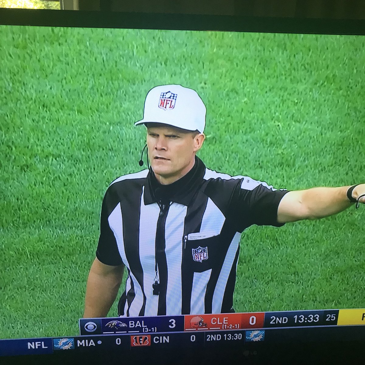 Das Sound Machine moonlighting for the NFL? #Ravens #Baltimore #Cleveland