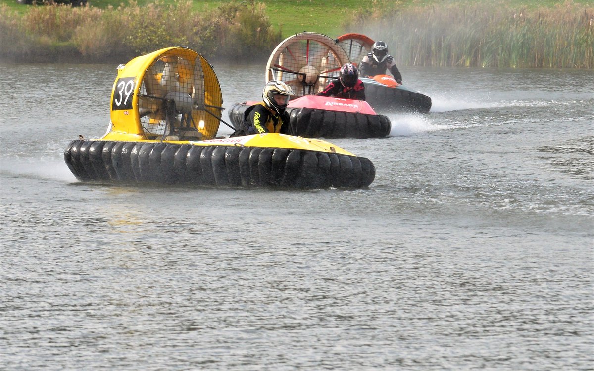 Grumpy_Tricky's tweet photo. Few shots I took of @OfficialHCGB down at @RotherValley today. 📸 #hovercraft #hovercraftracing https://t.co/R9PPpKijOj