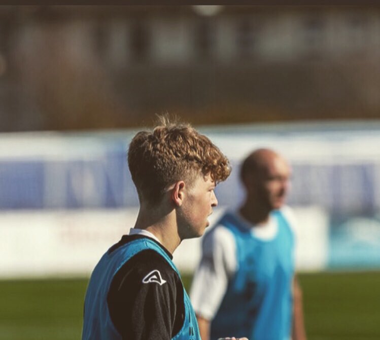 PenglaisFC's tweet photo. @alex_pennock @harri_rowe both commit their future to the club⚽️ #pens #rowee #Signings https://t.co/kPDmWSIXSp