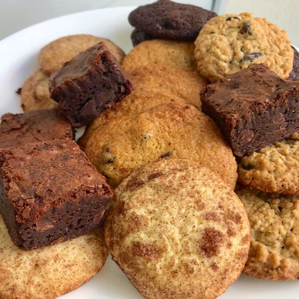 Baked__Sweet's tweet photo. Sunday sweets 😋 https://t.co/vVyj8yJkhN