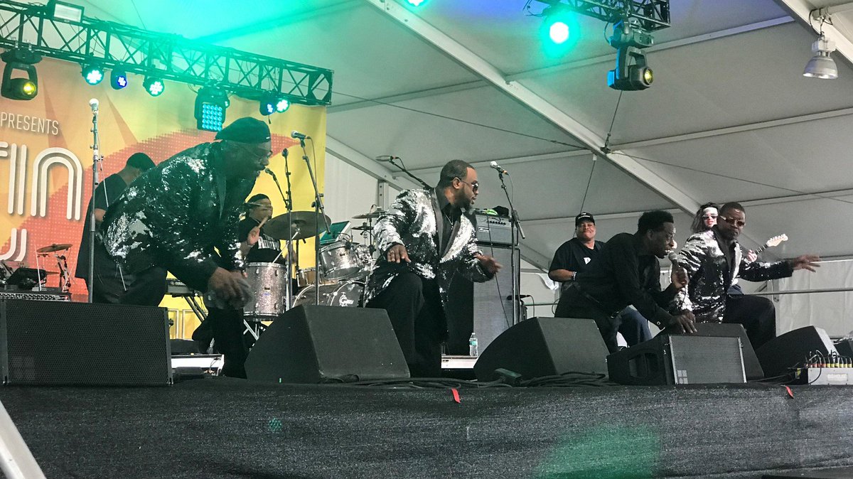 KVUE's tweet photo. Early risers get quick workout session from #TheRelatives, groove with Lemaitre at #ACLFest: https://t.co/cMTa6Wfgqo https://t.co/frKOyEOYii