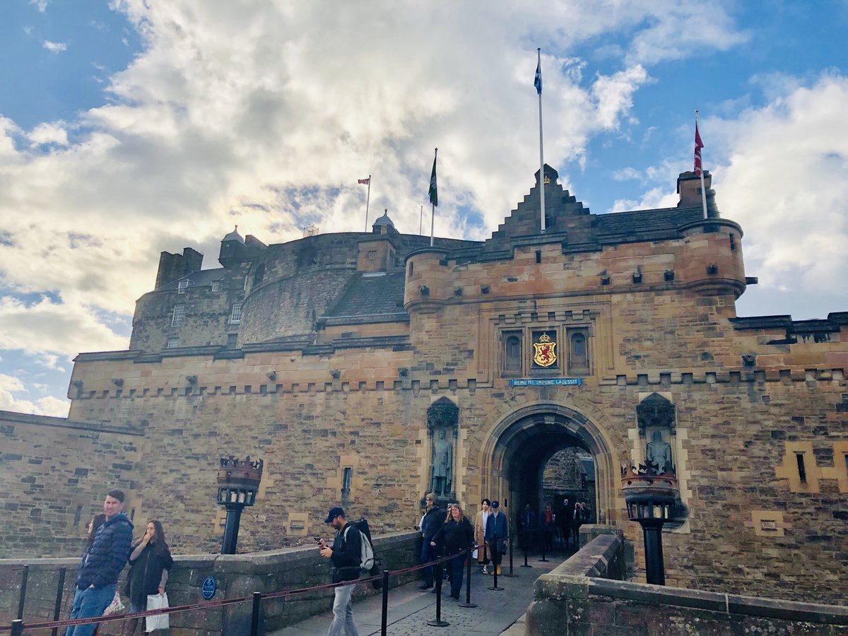 Jane_S_Kitchen's tweet photo. Just back from a flipping fantastic girls weekend in the beautiful Edinburgh 👌🤣🥂💃🏻 #bestones #goodforthesoul #sunshineee https://t.co/YLms1iSLRk