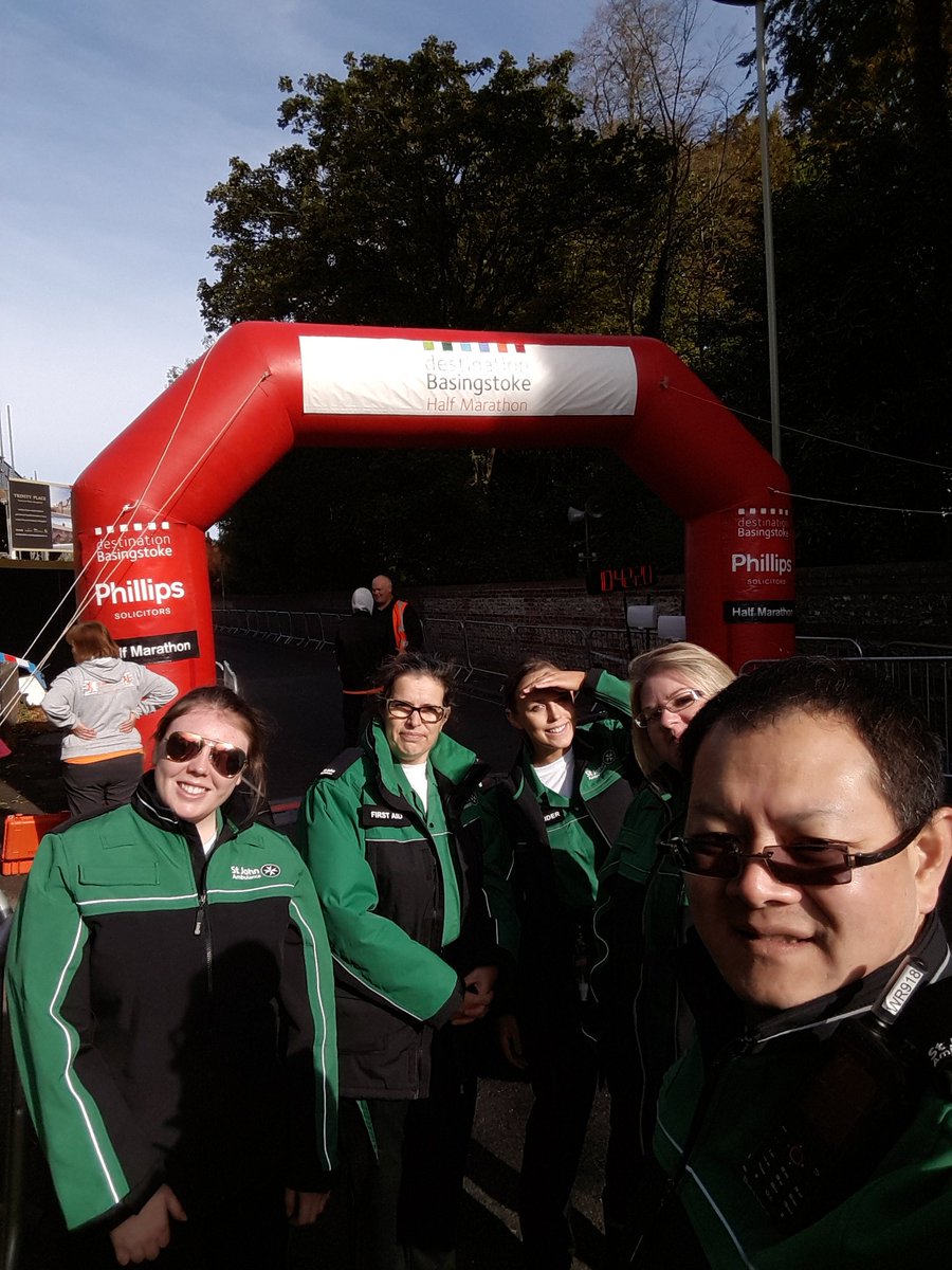 kyw22's tweet photo. Amazing St John Ambulance volunteers supporting Basingstoke Half Marathon today. #mysjaday #BasingstokeHalf @BasingstokeSja https://t.co/mpl56zDSIC