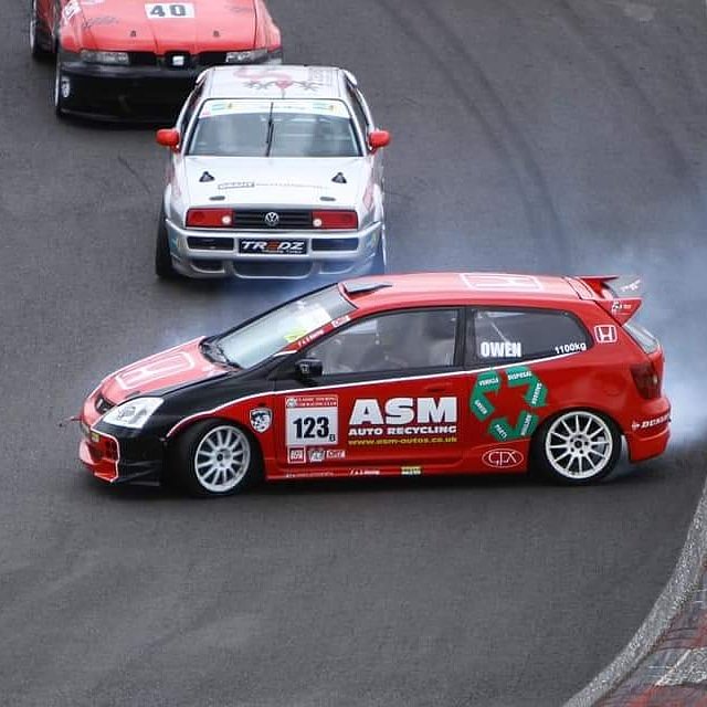 ClubRacingUK's tweet photo. Our winning Side Shot Saturday pic was this pic of racer @ort_motorsport having a little bit of a moment at Paddock Hill bend.
#clubracinguk #clubracing #motorsport #ukmotorsport
#racecar #britishmotorsport #hondacivic #ortmotorsport #paddockhill #brandshatch https://t.co/GoACLh54rX