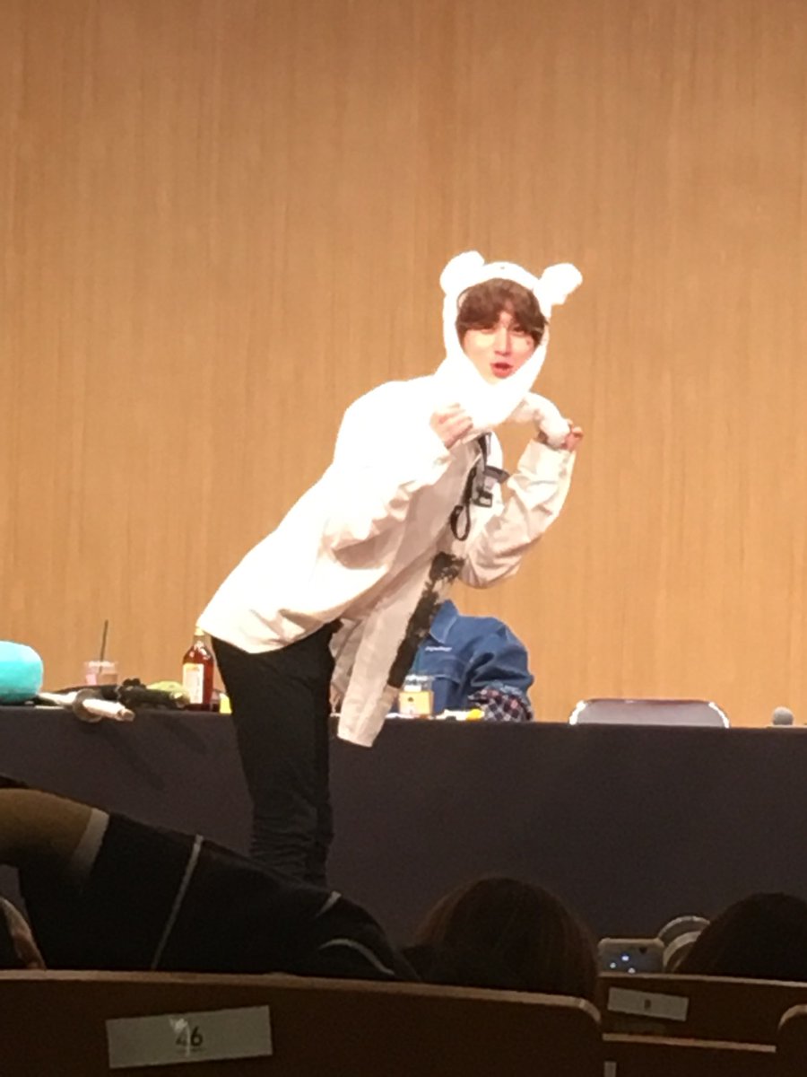 SugarPoppy93's tweet photo. 07102018
Pentagon Fansign 🐸♥️
I will give the signed page pictures by tomorrow, 9/10 through email. Who wants the picture send by dm, please dm me 😊
#Hui #Jinho #Hongseok #Shinwon #Yeo_One #YUTO #KINO #Wooseok #EDawn #YANAN #PENTAGON #PENTAGON_NAUGHTYBOY https://t.co/lzat22CY3r