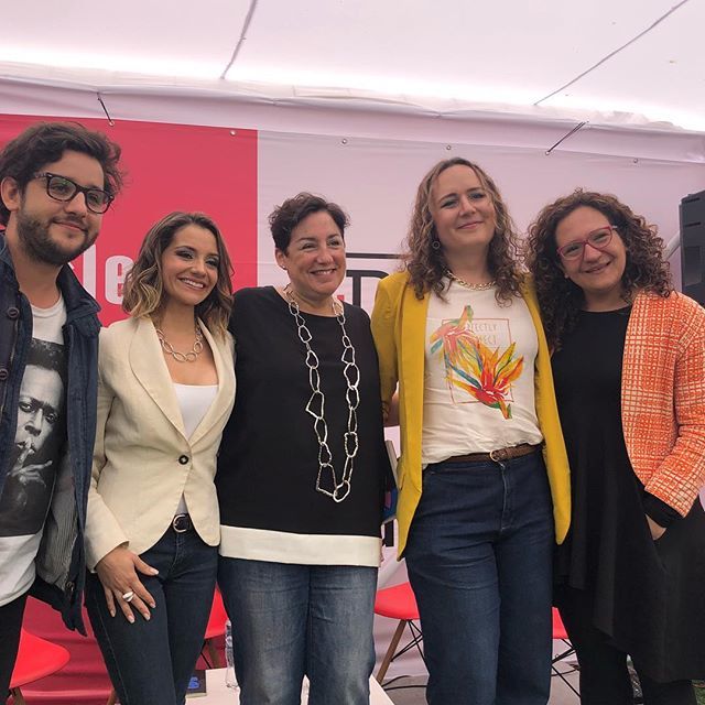 conidenham's tweet photo. Hoy estuve en el lanzamiento de “Diario de una Infiltrada” y pude escuchar el testimonio de Alessia, una mujer trans que se atrevió a cambiar, enfrentando a toda la sociedad, familia, amigos y compañeros de trabajo. Fue muy emocionante enterarme que en l… https://t.co/LMfopCbDpq https://t.co/KXQNqMlcIk