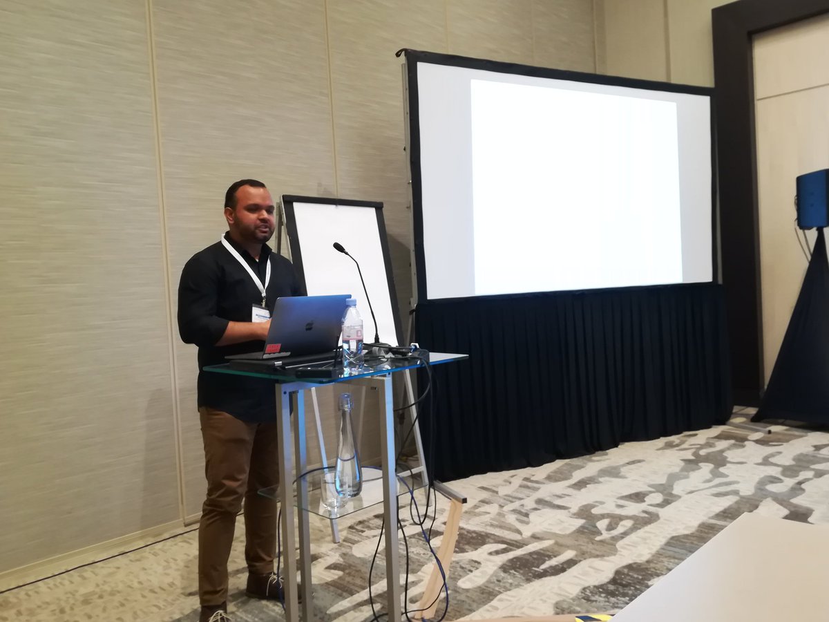 McWillemsen's tweet photo. Vikas Kumar talking on Novelty and familiarity in music listening @IntRS2018 #Recsys2018 https://t.co/Rsw0hIC3NS