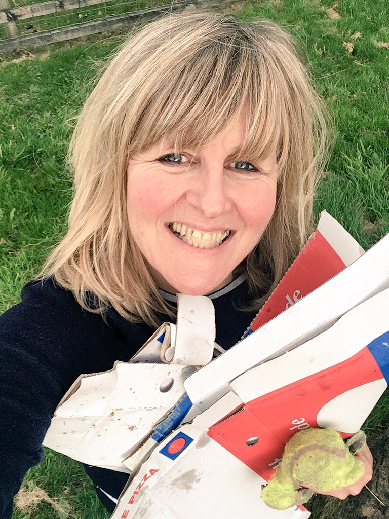 Healthyhappy50's tweet image. Going away to #Bristol to film with @FindItFilm, speak @WAEXPO, go to @shextreme_ film school &amp;amp; film festival &amp;amp; catch up with @alexrotas is awesome! 😊 And so is coming home to #Yorkshire to do a @2minlitterpick! 🏃‍♀️🚯♻️ #tinyadventures #findyouradventure