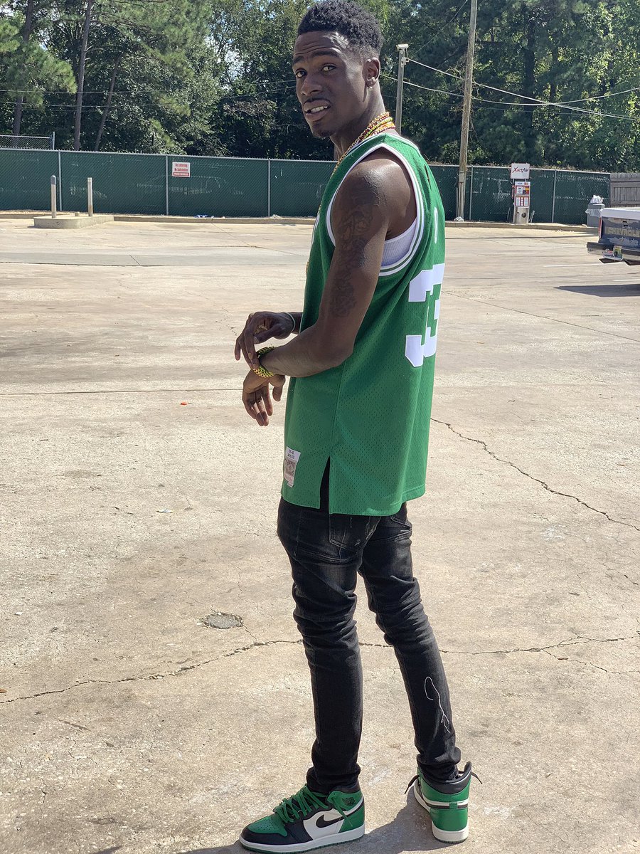 hitmakerdaye's tweet photo. The Streetz 🗣I’m tired of listening to all these Lame Ass Rappers Hit 💫✨🕊🕯 ME: 🗣 I Know Me too 😫 But we only Have 1 more day until Living Life Fast Five Release.. Counting Down Now on @LiveMixtapes #HM™️ https://t.co/uwrjUTb5Ll