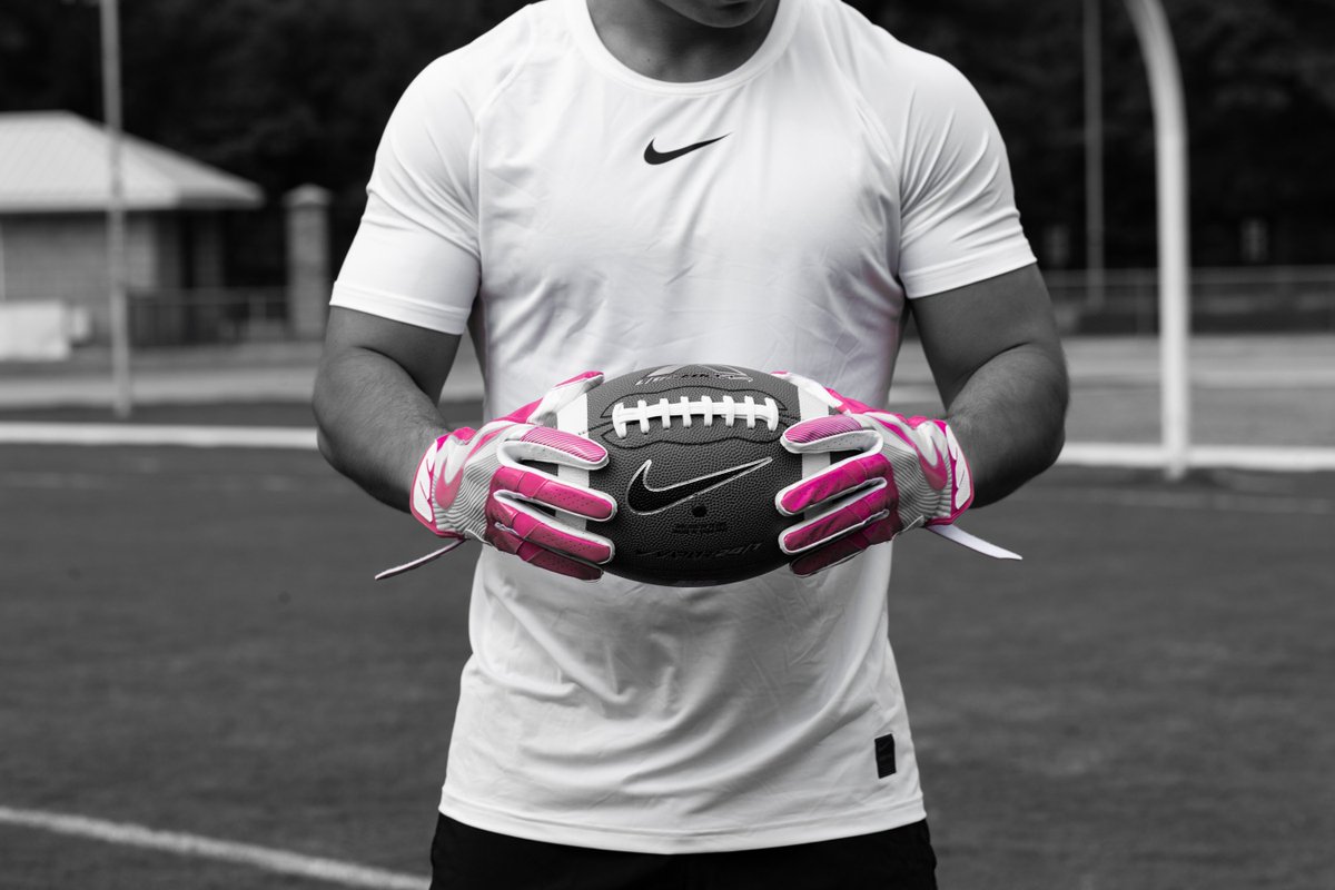 nike breast cancer gloves