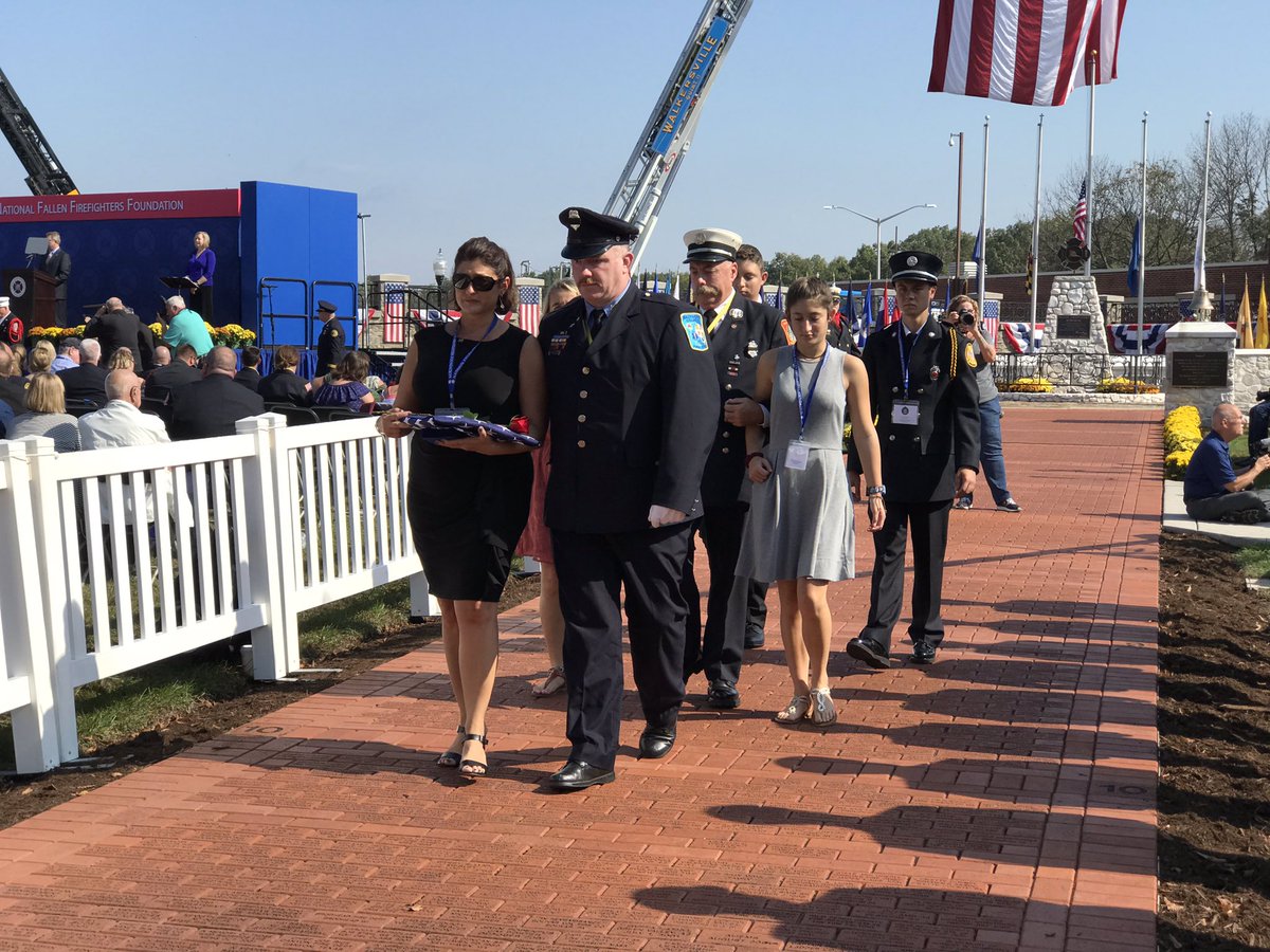 LCFR_HG's tweet photo. An American Flag, memorial badge and red rose is given to each Chief who presents them to the families of our fall firefighters. #Firehero2018 https://t.co/RWCsxDcqT7