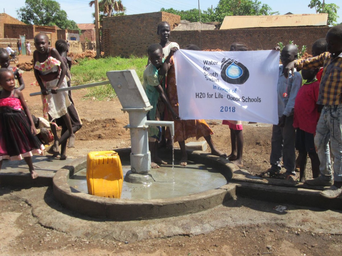 Brown_Principal's tweet photo. Through a PBL unit on water insecurity, the @mybrownschool class of 2021 funded this water in the rural village of Jebel-Chok in Wau, South Sudan. This well will provide sustainability &amp; peace. This is life changing. @JCPSSuper @kids_inspire @JCPSKY @jcpsforward @JCPSAsstSuptHS https://t.co/x4Kzk0UMYM