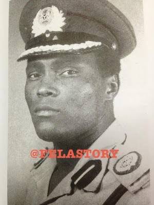 FelastoryMedia's tweet photo. @felakuti #ConfusionBreakBone which head never steal? Confusion who to vote for? @MBuhari or @atiku ? #Prophecy predicts a #Atiku landslide victory in 2019. @OfficialPDPNig @Gidi_Traffic @Osekita #NigeriaDecides2019 https://t.co/TOcGOG12pH