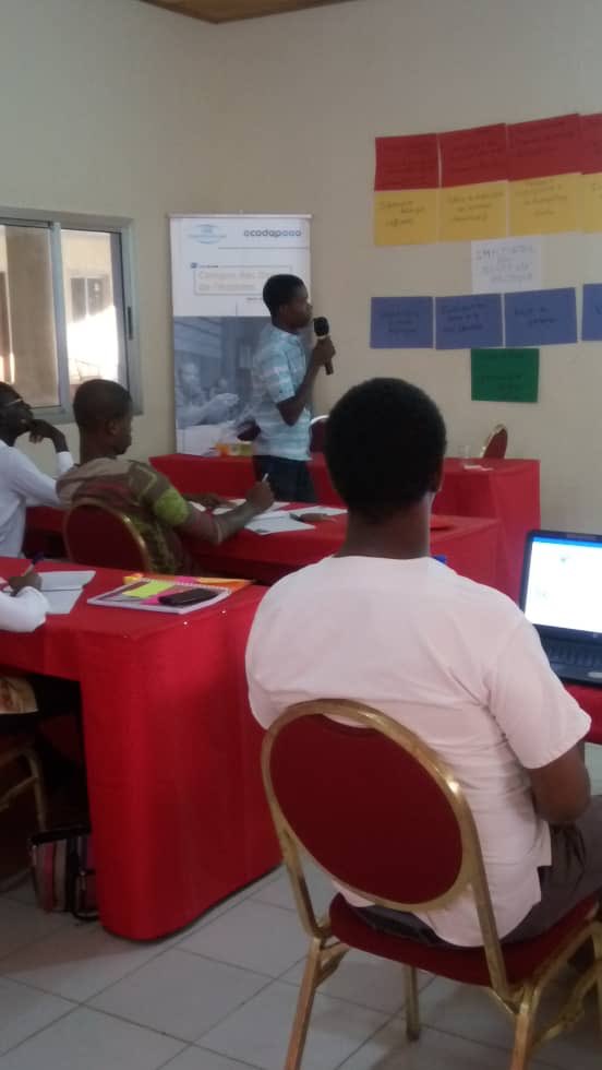 oidh_ong's tweet photo. Quelle stratégie financière mettre en  œuvre pour la recherche de fond après la rédaction d’un #projet ?
Une question à laquelle à tenter de répondre M. Irika Francis Ouelle lors de la communication de ce jour.

#codaction #OIDH #CODAP #formation #Abidjan https://t.co/Q6OvbPuRqQ