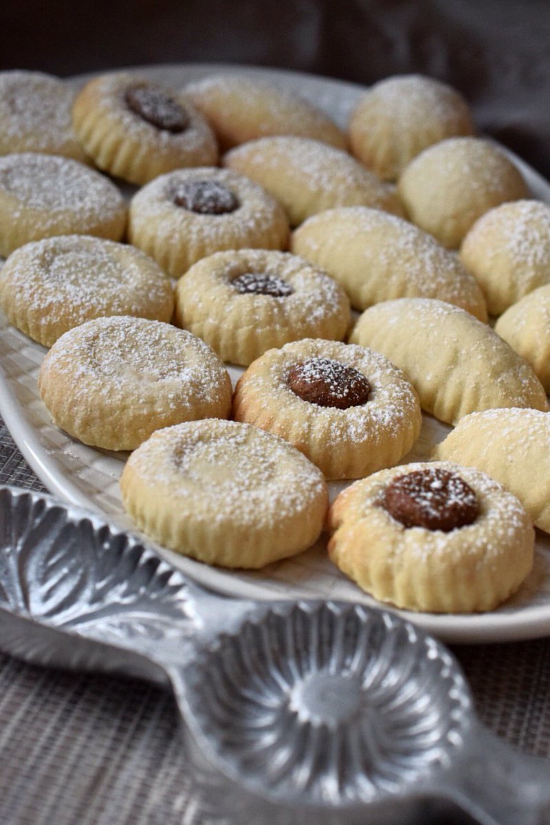 jane_whiley's tweet photo. Finally, my kit arrived to be able to have a go at baking some #ma’amoul from #GBBO #spiceweek! So, this is my attempt at these fragrant, crumbly Middle Eastern delicacies.I love their fragrant not-too-sweet fig-roll-iness 💕#extraslice #bakealong #maamoul https://t.co/iCCzMfXPqh