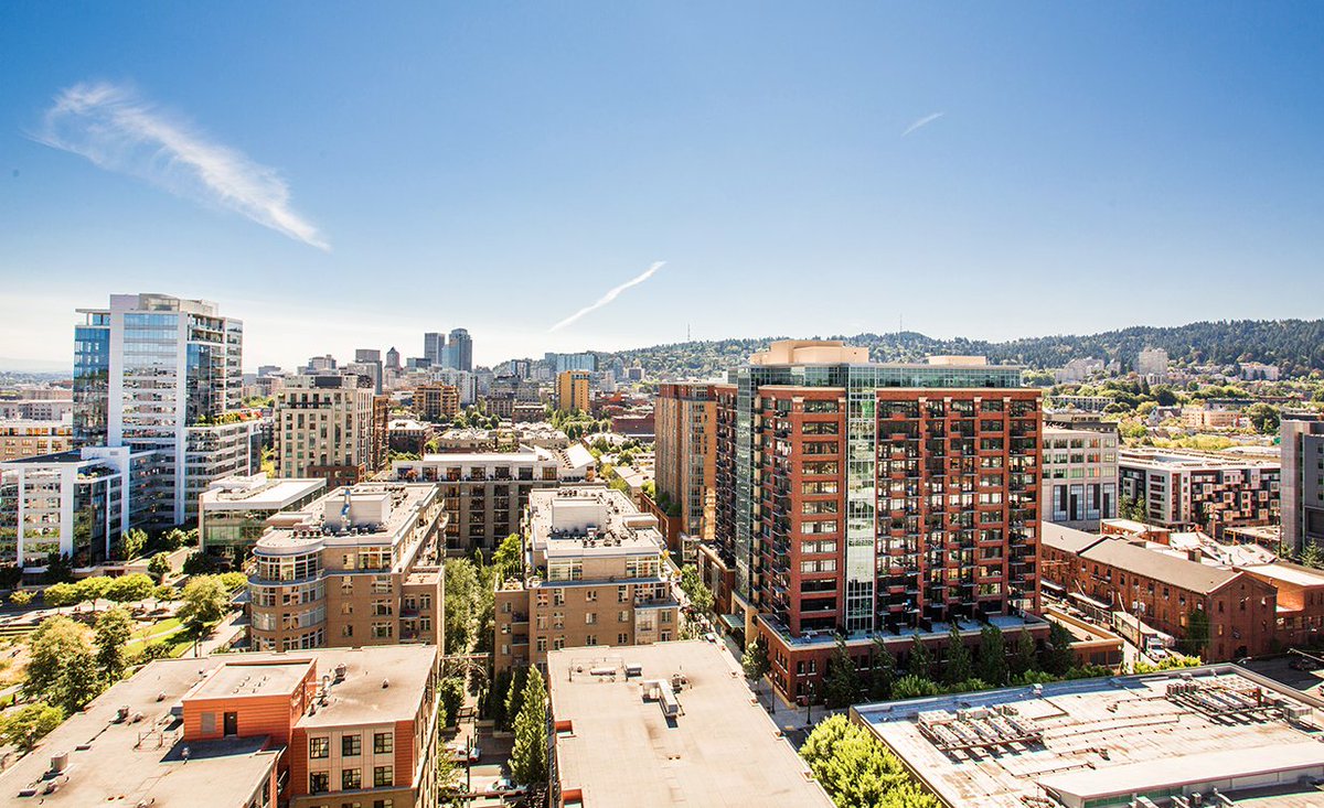 woodresidential's tweet photo. You can't beat the stunning views from our #Portland property, @Block17PDX! https://t.co/8Nj6vyA1wp