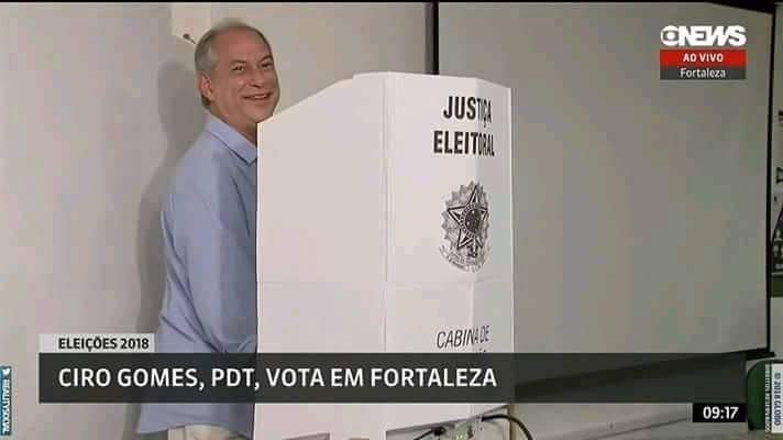 oliveira_451's tweet photo. A felicidade por ter um apoio tão grande no twitter.#ViraViraClR0 https://t.co/U0YkGhZfLp