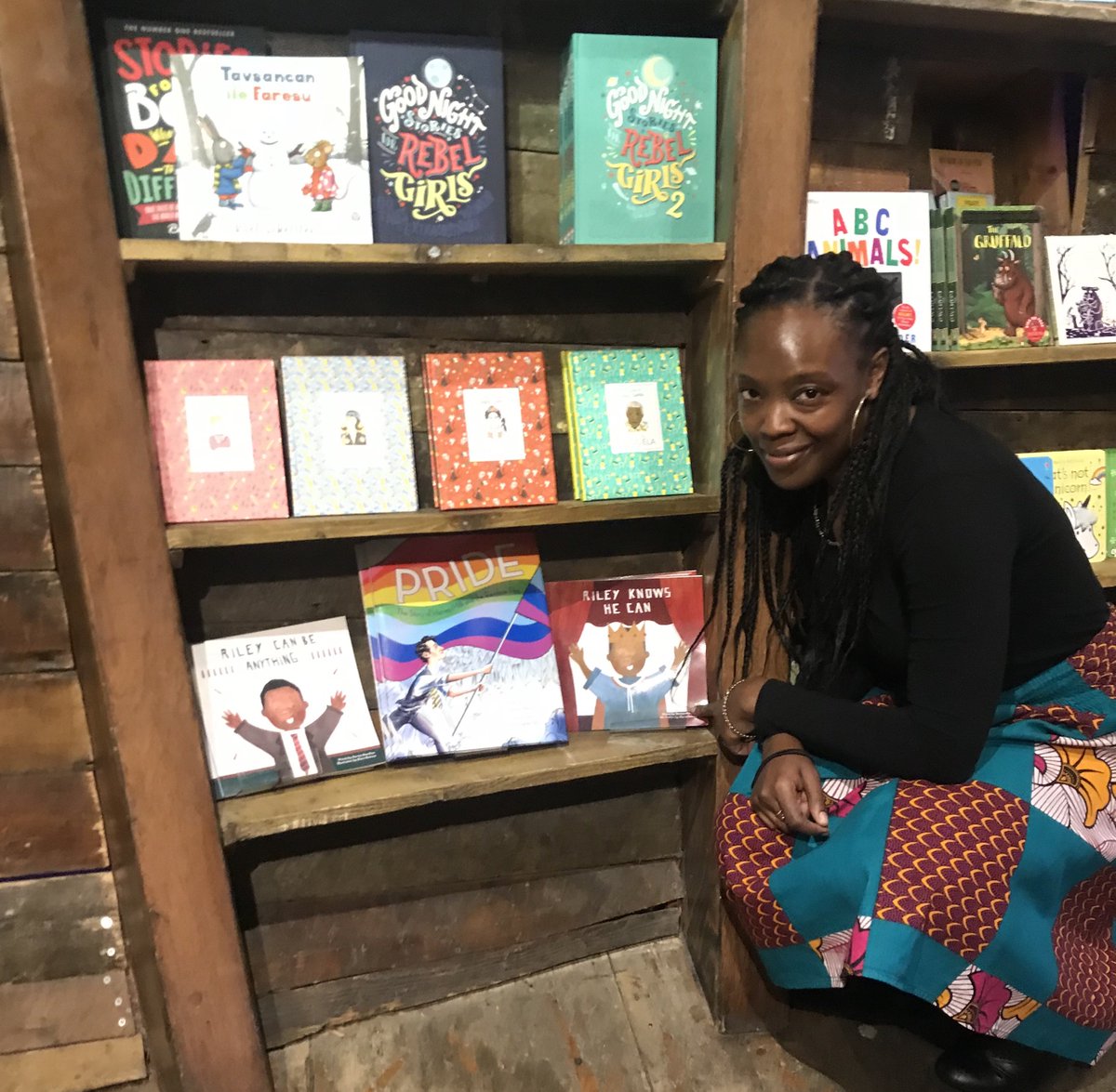 Yesterday, our author <a href="/davina_writes/">Davina Hamilton</a> visited east London venue @HackneyPirates and was delighted to see her #Riley books gracing a bookshelf of the venue's wonderful bookshop <a href="/ShipOAdventures/">Ship of Adventures</a>. Be sure to check out the store, located at 138 Kingsland High Street, London E8 2NS.