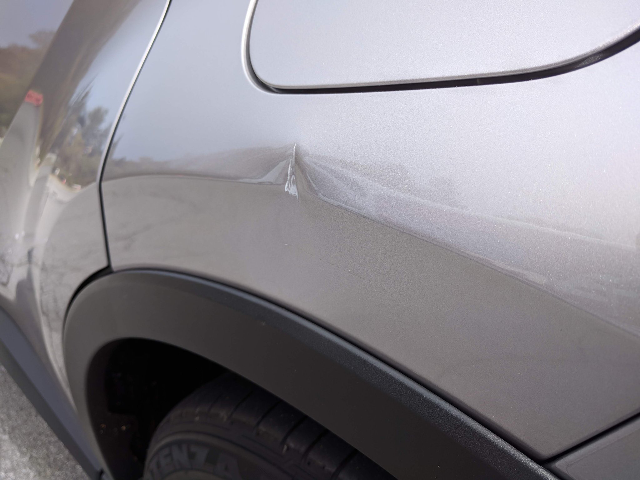 טוויטר 銀黒 C Hr בטוויטר 今日 旅先で強烈なドアパンチやられた 乗ってるときだったので 相手に逃げられずに済んだけど 修理 するんだっていろいろ時間取られたり車使えなかったり 面倒な事この上ない 修理するのも気持ちよくないしね T Co Xpcwhjgmah