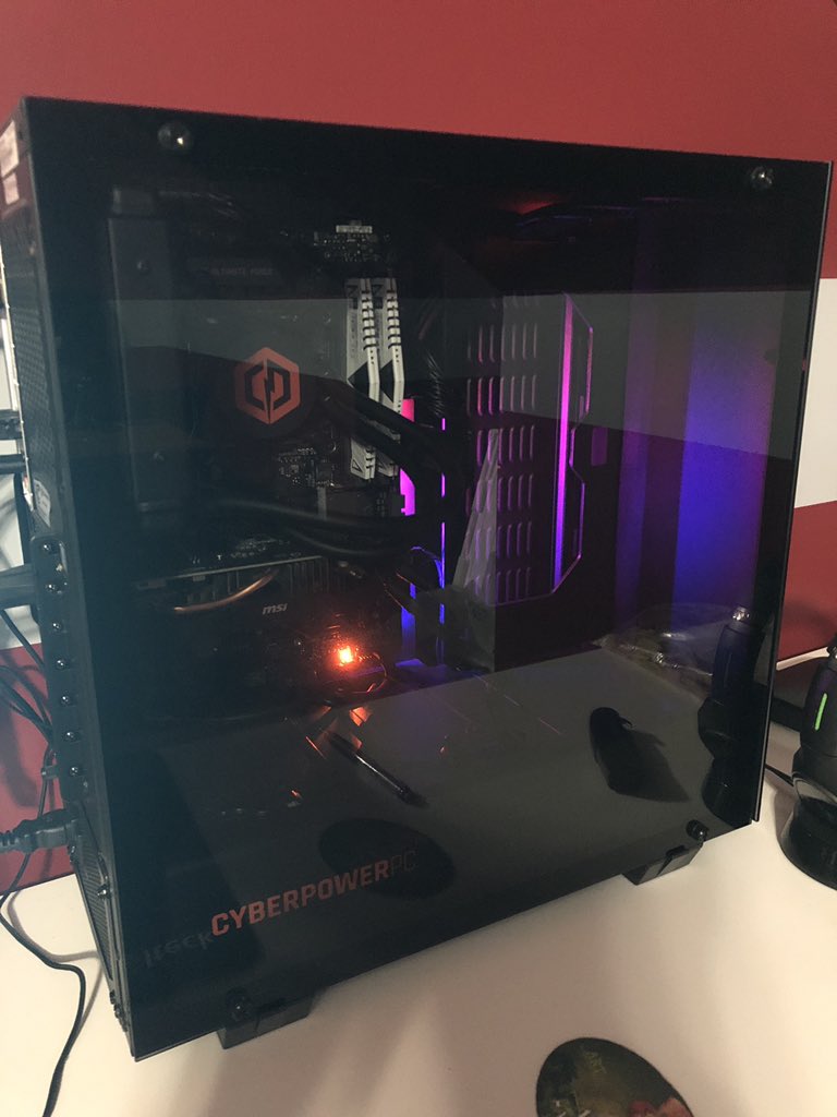 xGlock_'s tweet photo. There isn’t a day that goes by where I don’t appreciate and love this PC. I am new to having a pc so I don’t know everything about them, but I’d like to give a HUGE THANKS to @CYBERPOWERPC for their amazing pc. I love this thing! #sexypc #cyberpowerpc #pcmasterrace https://t.co/yQZpcJTxLS