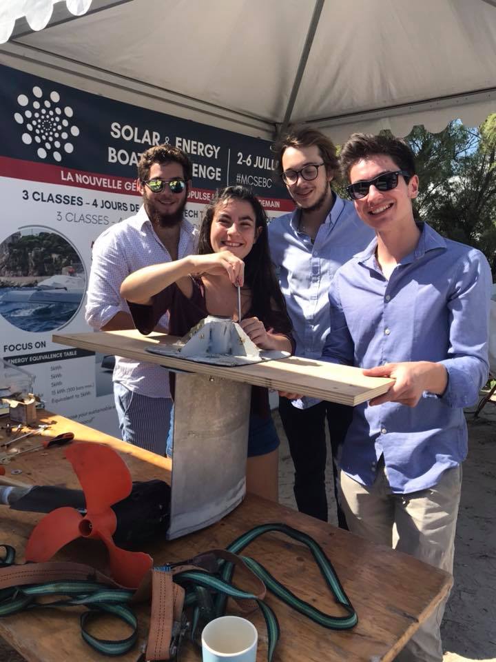 Notre bureau 2018/2019  : 

- Président : Mr Grosjean Thomas, Élève ingénieur 
- Vice président : Mr Roig Joan, Élève ingénieur 
- Trésorière : Mme Bouin Camille, Élève ingénieur 
- Secrétaire : Mr Losito Antoine, Élève ingénieur