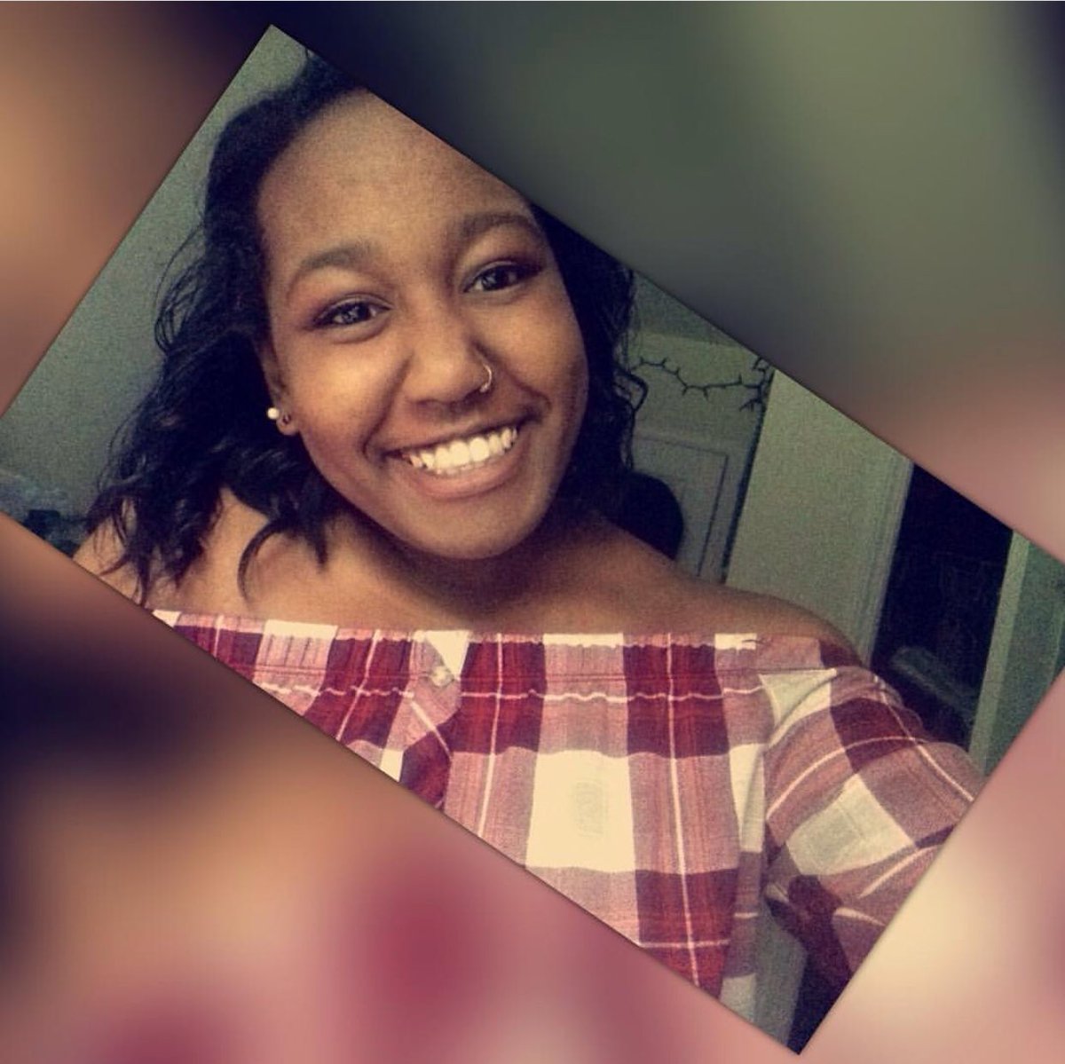 nischelle_99's tweet photo. Being bi is GRAIGHT 😉 because they aren’t gay and they aren’t straight. They’re GRAIGHT😂 
 #itspunny #imsorry  #LGBTQUnite https://t.co/WRUo9xrkGa