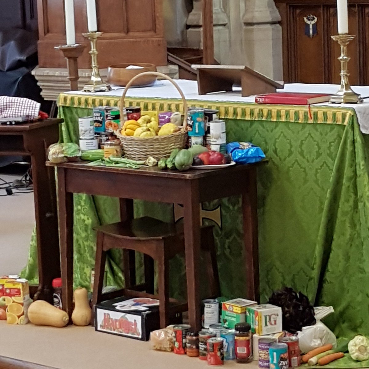 CavershamStA's tweet photo. We've just had a lovely #Harvest service (food donations for our local charity), followed by a great lunch for the congregation to get together. https://t.co/yuCjXMiPoi