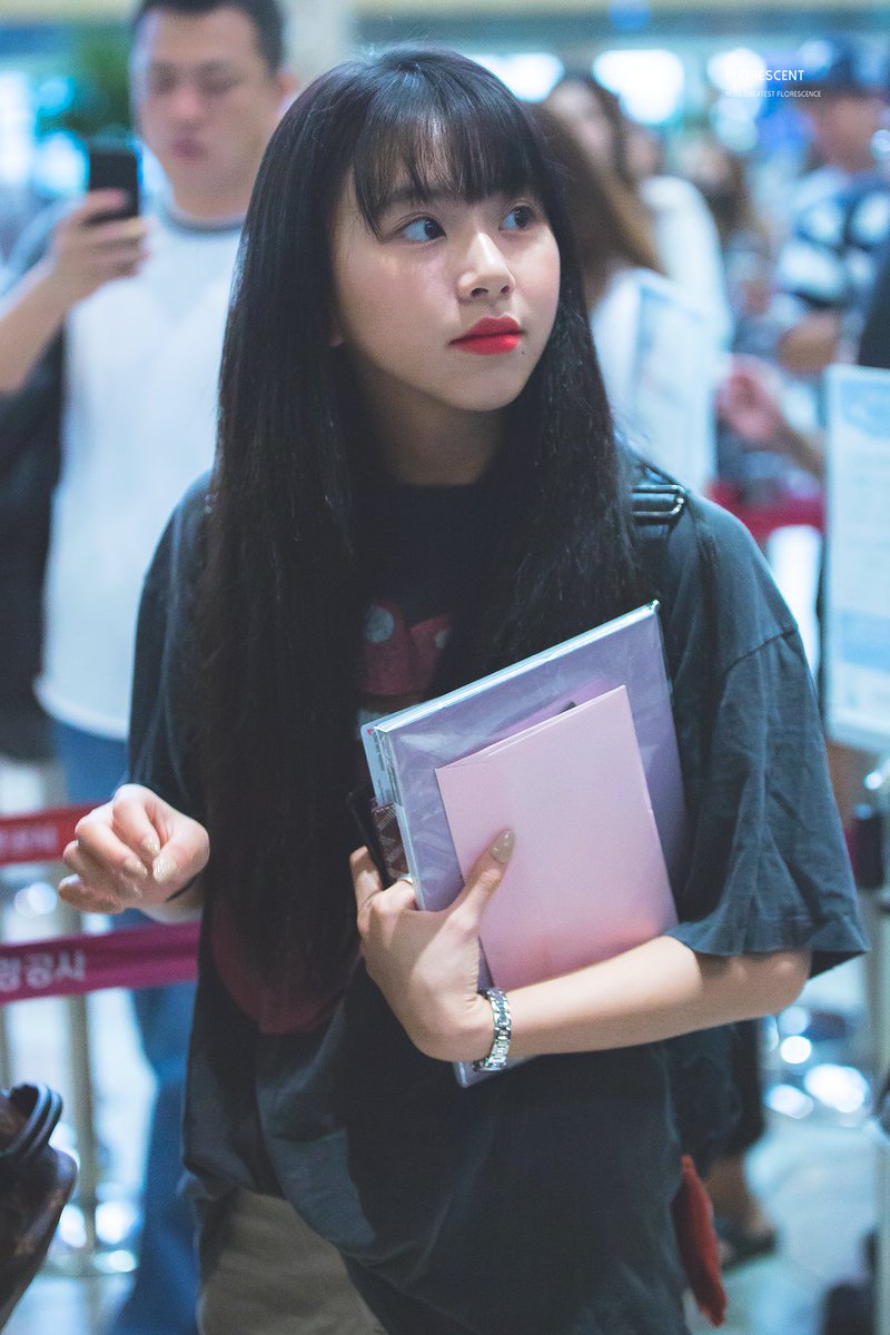 FLORESCENT_CY's tweet photo. 180915 GMP 출국

#트와이스 #TWICE #채영 #chaeyoung https://t.co/gfIsjcUxch
