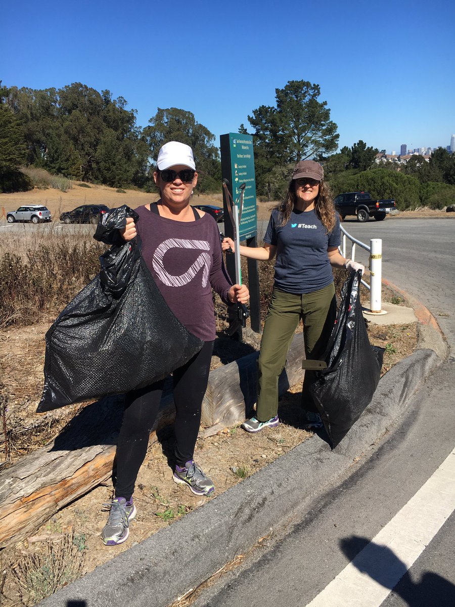 kathleencodes's tweet photo. Trash pickup at McLaren Park in SF #CommunityServiceSunday https://t.co/IoAWtrcDTQ