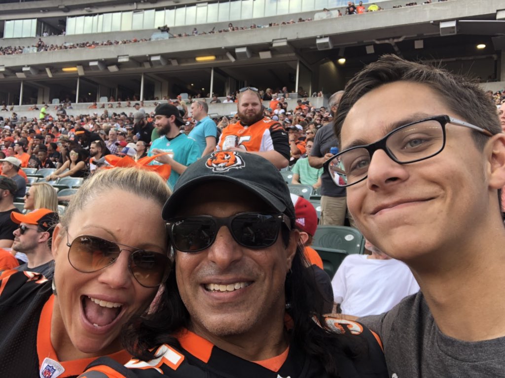 mediratta's tweet photo. #LetsRoar #SeizeTheDEY https://t.co/UUif3WO1D8