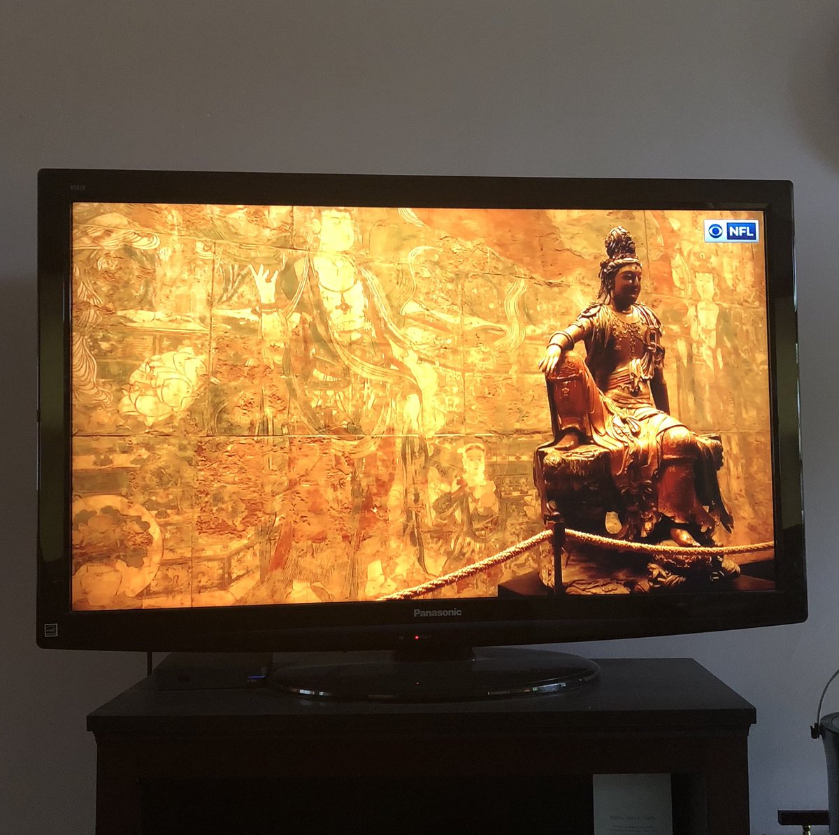 nelson_atkins's tweet photo. There’s an artful side to #ChiefKingdom too. Thanks @CBSSports for featuring us during the @Chiefs vs. JAX game. #GoChiefs! https://t.co/XgRp3BHboN