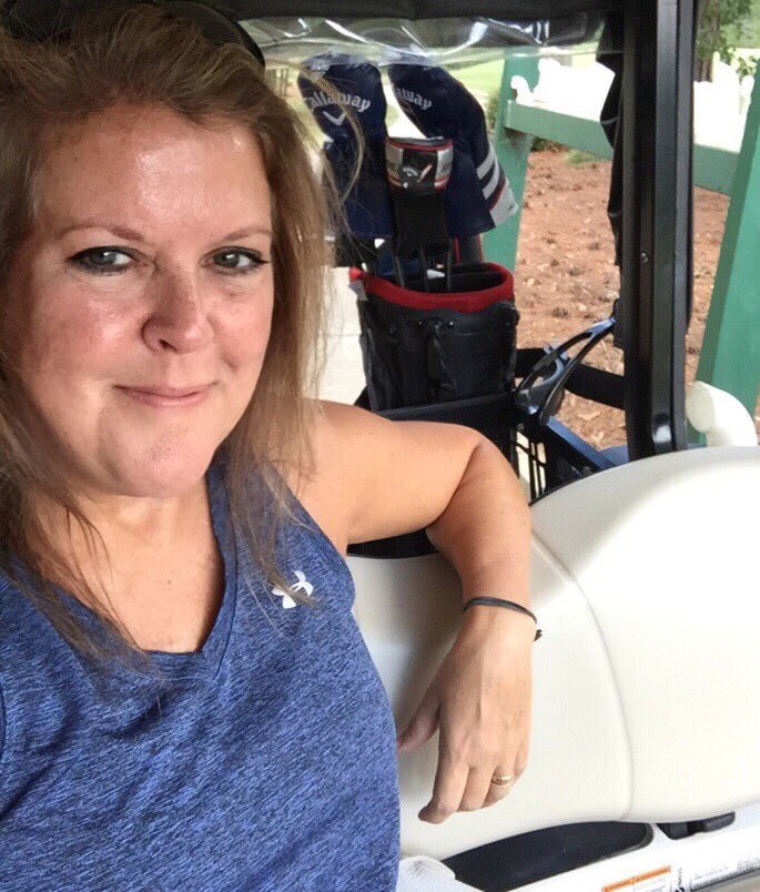 KimFullerEC's tweet photo. ....When your husband wants you to come along while he plays golf! 😳 At least it was a beautiful course and day! #ArrowheadGolfCourse #MarksNewJobPerks #PlaysLikePhilMickelsonToMe 😂💙 https://t.co/HOSEDKeYC9