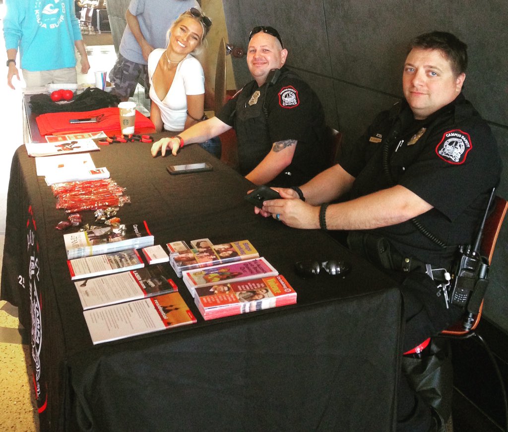UT_RHA's tweet photo. Thanks to UT Campus Safety we had a great SPARTANS IN THE CITY EVENT! So many sign ups for a FREE self-defense class for females #RAD and plenty of info on making safe decisions! #ut #utfamilyweekend https://t.co/zALS07LBdb