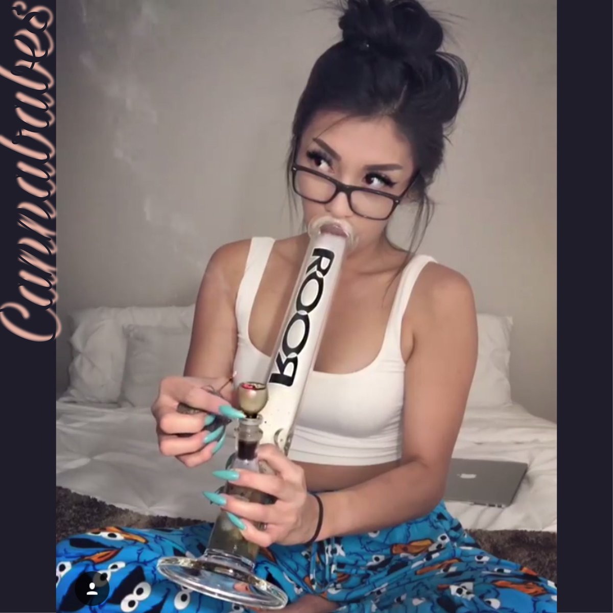 Cannababesapp's tweet photo. Smoke a bowl with this gorgeous Cannababe @_thehempress 
💚🔥💚🔥💚🔥💚🔥💚

TAG @cannababesapp to be noticed 🔥

#smokealot #stonerchick #cannababesapp #marijuanalovers #cannababes #420 https://t.co/BkgGAPvnYB