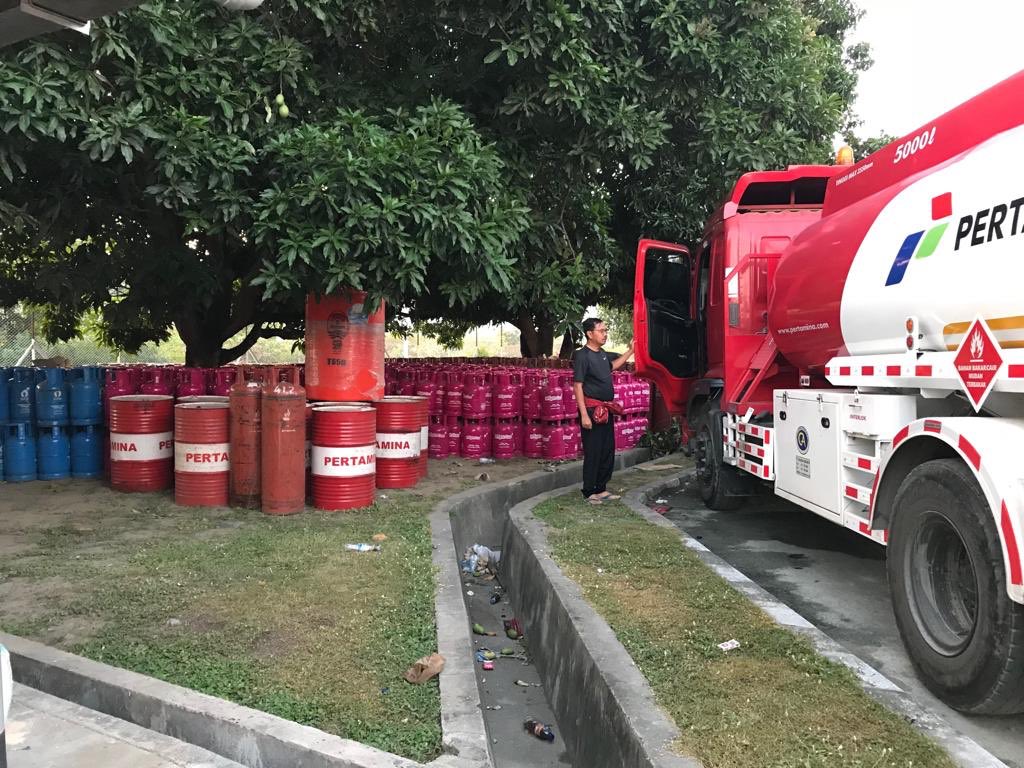 masudkhamid's tweet photo. Segarnya udara pagi di PALU , persiapan operasi pasar LPG https://t.co/WuSVnHsh0j