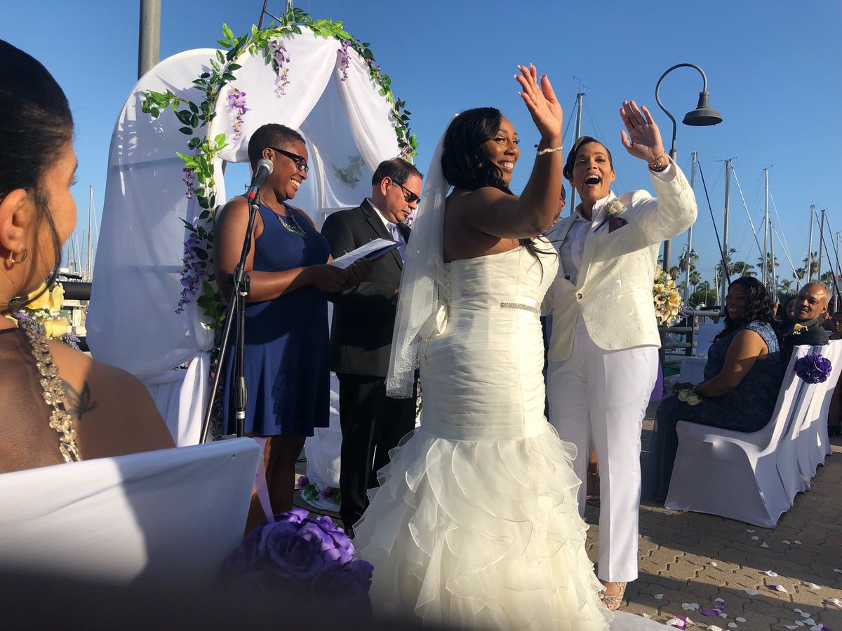 NinaMosley_LJ's tweet image. So yesterday THAT happened. #goofies 😂👰🏽❤️👰🏽 #blacklove