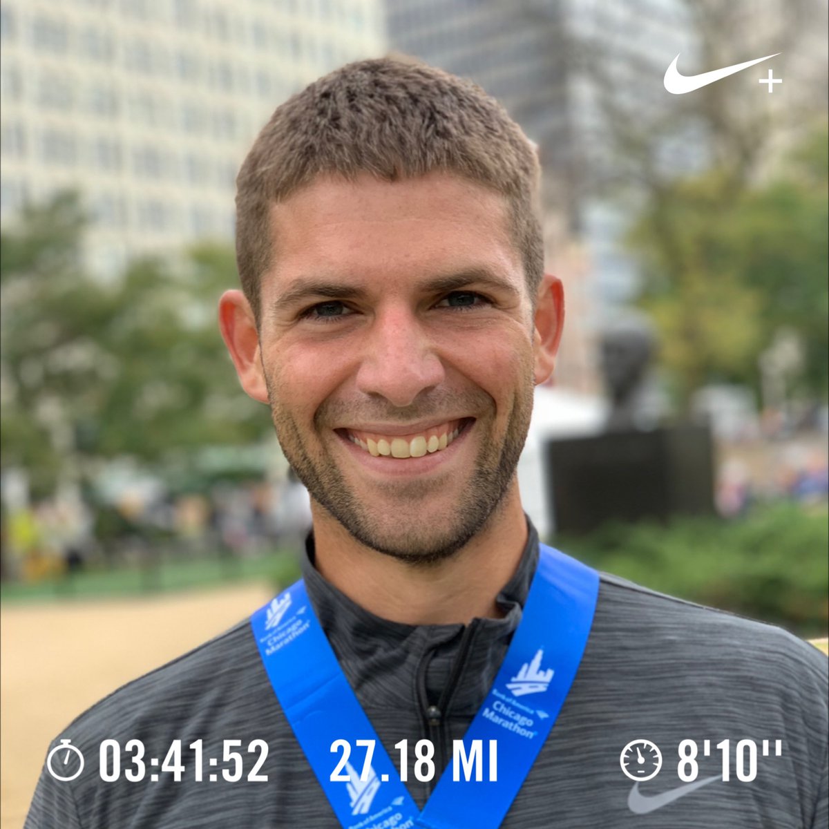 schmidagtech's tweet photo. Sunday Run Day!! First Marathon done in 3:43:42! 😤😤 Cold and rainy but we #justdoit #runchicago2018 Thanks to @NikeChicago for the medal engraving! And also great shoes! @NikeRunning https://t.co/HTt6zq3Frd