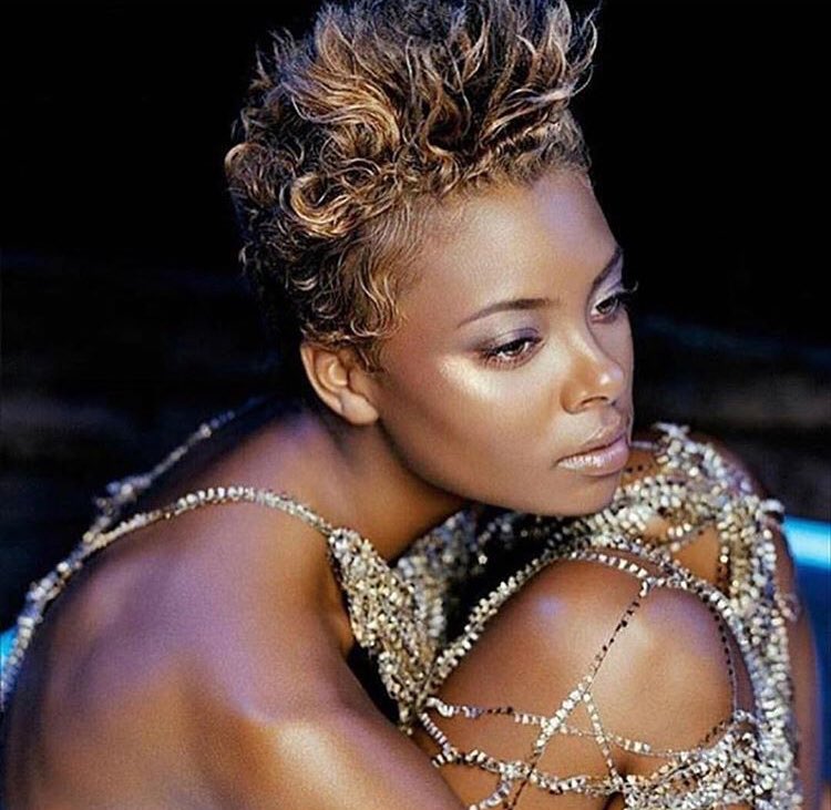 LynneKayennestu's tweet image. Eyeing the prize 👁