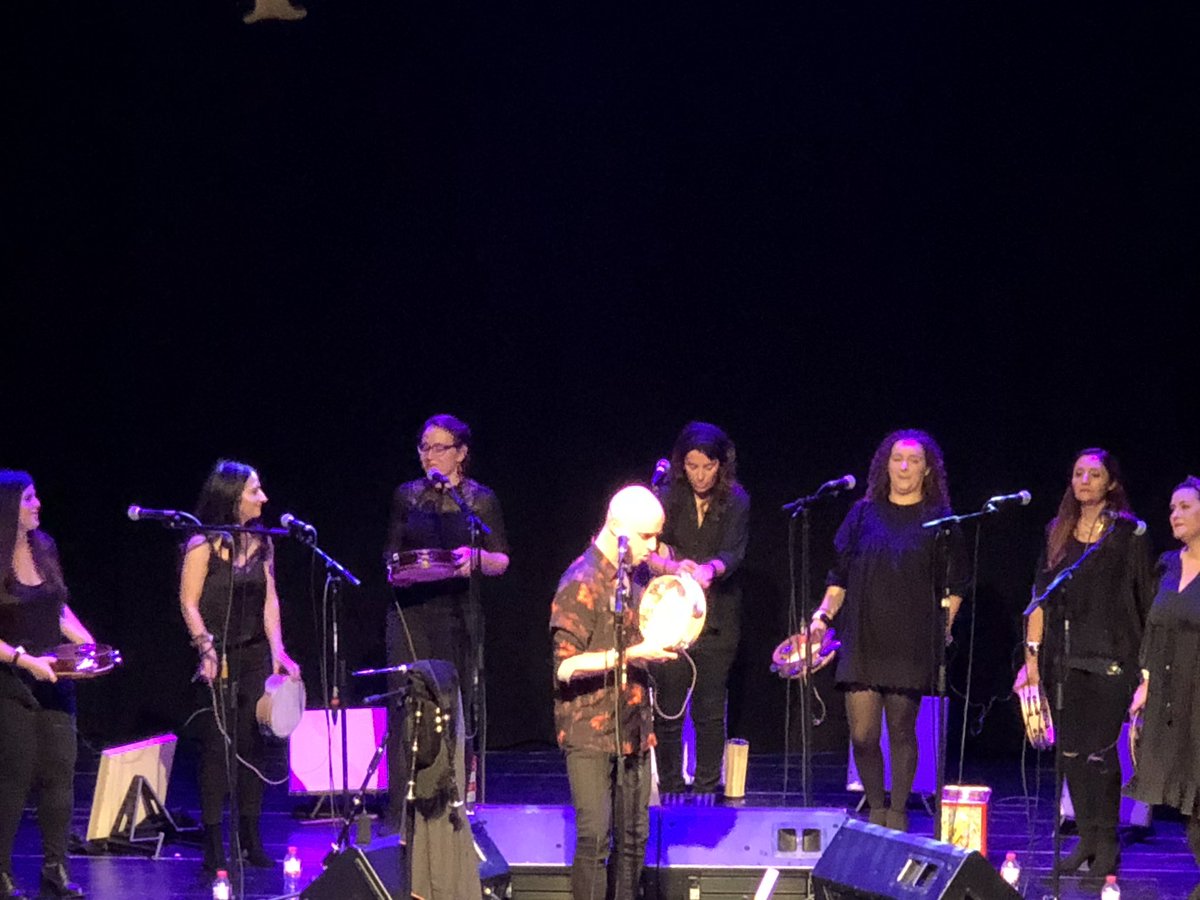 Galicious_es's tweet photo. Gracias @xabier_diaz @adufeirasalitre por vuestro súper concierto en #Barcelona . El momento de poder bailar un pasodoble con mi padre comí estuviéramos de ruada en la aldea no lo olvidaré nunca  . #Graciñas #VolvedPronto #VivaSanFroilan 🤗 https://t.co/xoiNSvEVg9