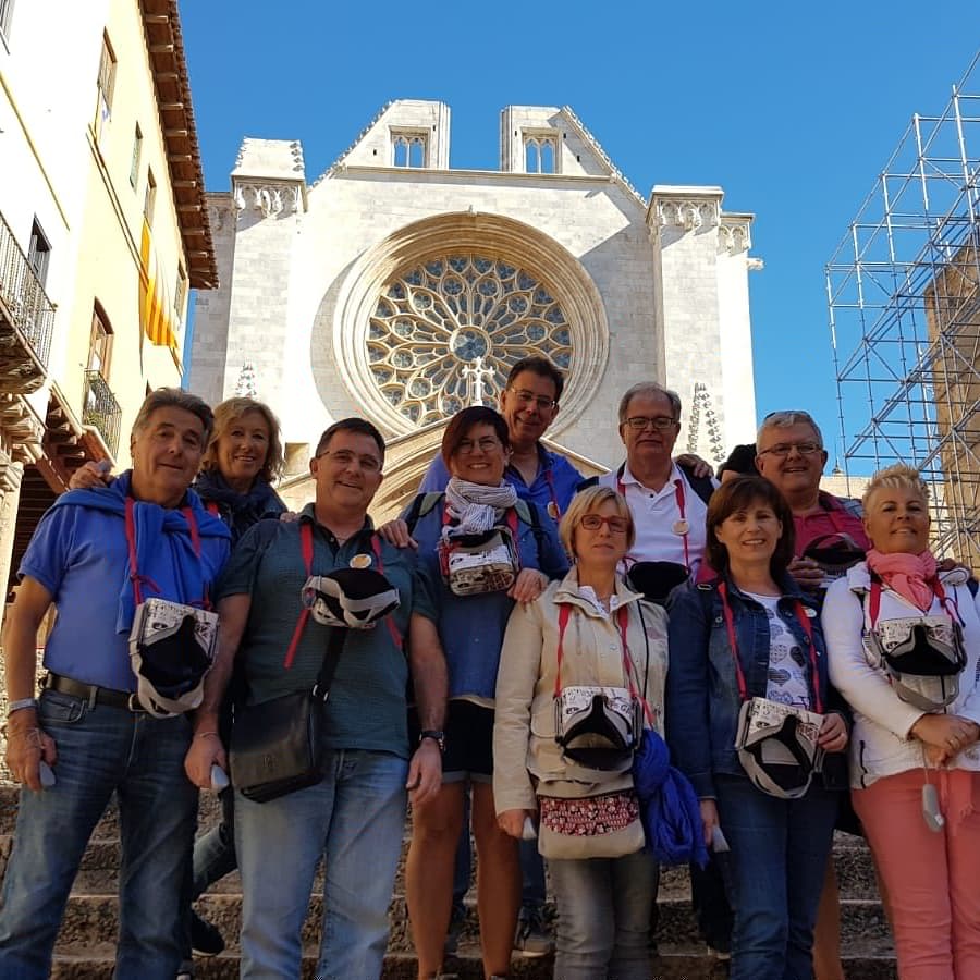 agoratarraco's tweet photo. Con clientes de Terrassa, hemos recorrido Tarragona con nuestras gafas de realidad virtual, visitando el Circo Romano a fondo. Han quedado muy satisfechos y han visto una Tarragona que no imaginaban. #imageenvr #agoratarraco #tgb #tarragonawalkingtours #turismotarragona https://t.co/0lTVsIqtUP