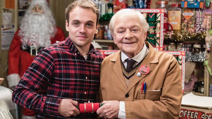 Troupe_Theatre's tweet photo. So are you tuned in to the brand new series of #StillOpenAllHours with #SweetSciencePlay @swkplay actor @Baxter3890 ? #londontheatre #comicchops @joyofse19 https://t.co/2jpngmszVJ