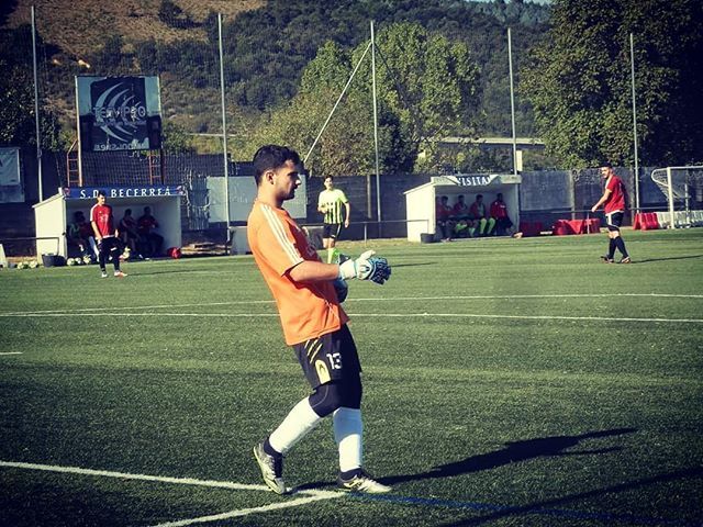 Manunogais's tweet photo. Levantarse,seguir y avanzar #debut #sdbecerrea #aseguirmellorando https://t.co/rKy9E2suhd https://t.co/wXoVxPS1X9