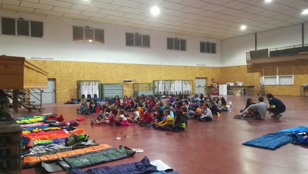 CauBellpuig's tweet photo. Ho hem tornat a fer!💥
Un any més, el Pas de Branca ha estat tot un èxit, tant pels infants com pels mateixos Caps. Moltes gràcies per haver-nos ajudat a fer-ho possible.
Així doncs, arrenquem el curs amb aquesta tendra benvinguda!!! 💚 https://t.co/nlp5Bny0SH