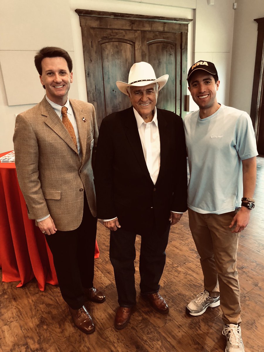 BellCountyYRs's tweet photo. Leadership of the Bell County Young Republicans expressing support for Republican women and Congressman John Carter in Belton on Friday. https://t.co/tA7pcK4mBa